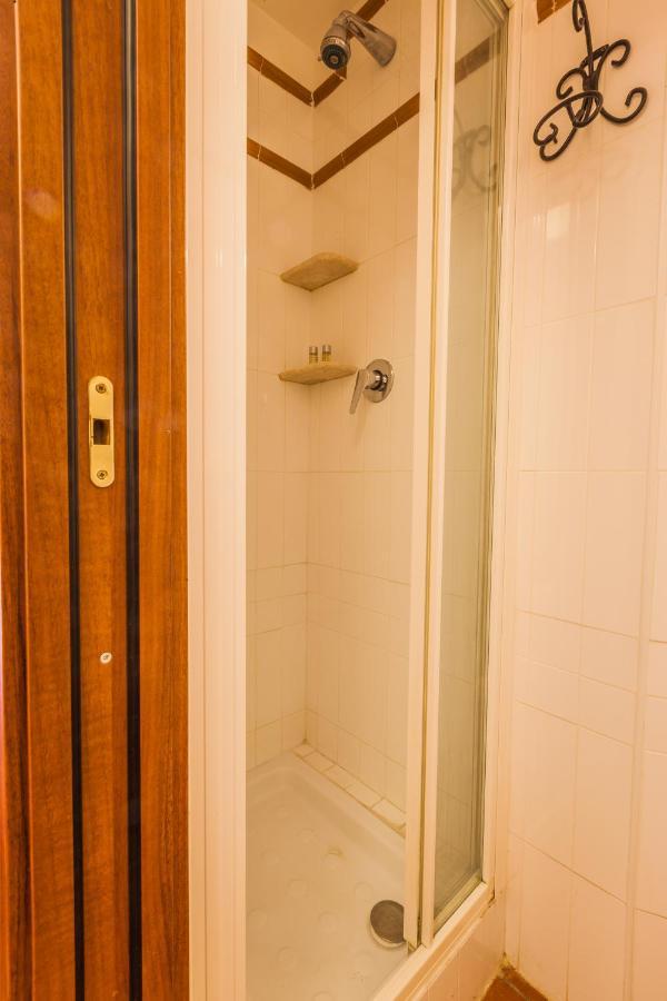 4 Coronati 2* Rome